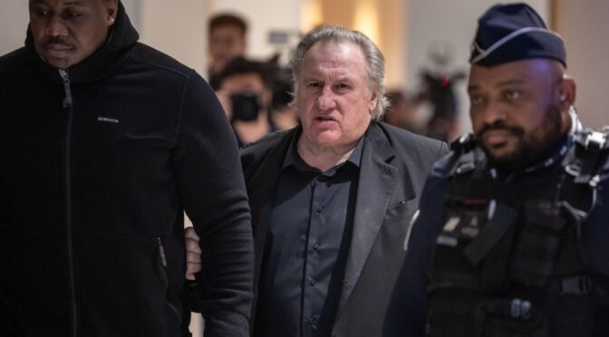 Жерар Депардийо бе осъден на 18 месеца затвор условно по обвинения в сексуално насилие