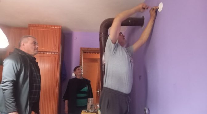 Монтират датчици за дим в домовете на възрастни хора от Вършец