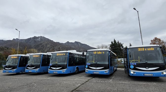 Нови пет електрически автобуса получи Сливен