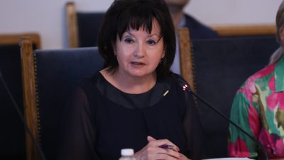 Извънредно заседание на НС във вторник – гледат Закона за държавния служител