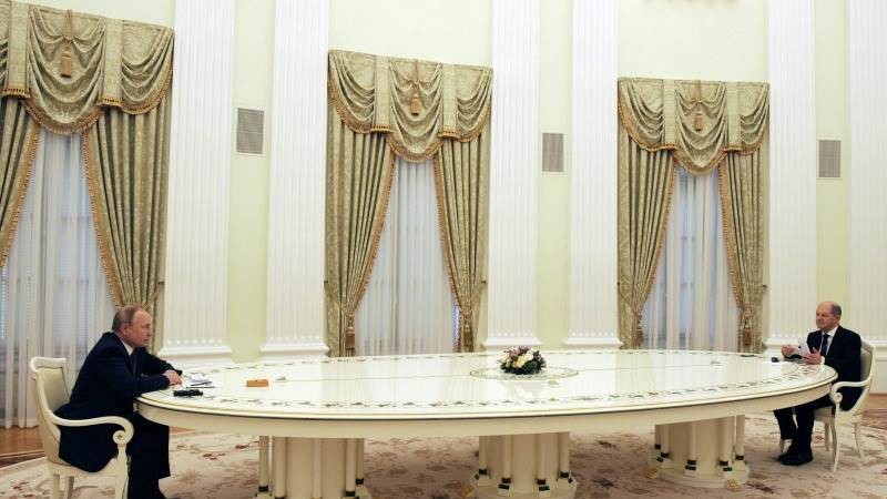 Шолц и Путин проведоха първия телефонен разговор от близо две години