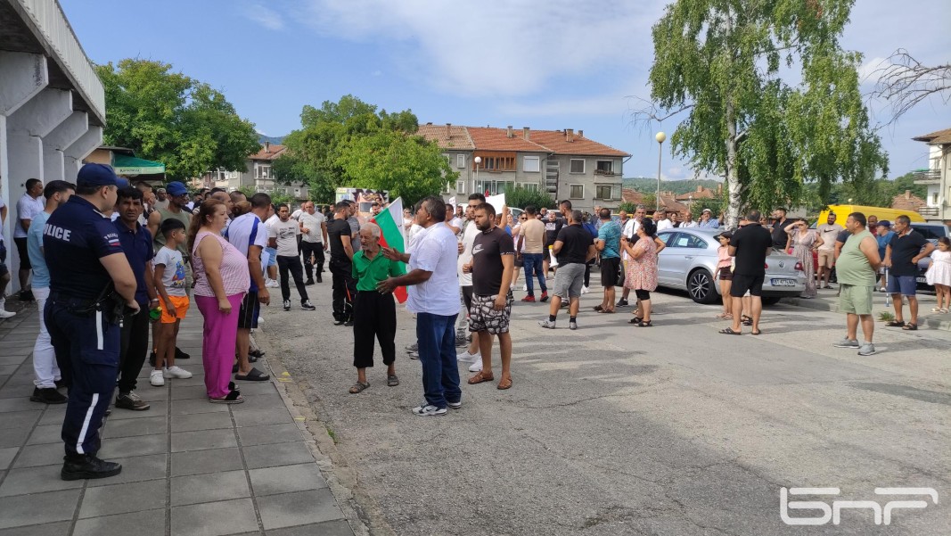 Протестна блокада заради безводие в Елена, недоволните плашат с бойкот на изборите