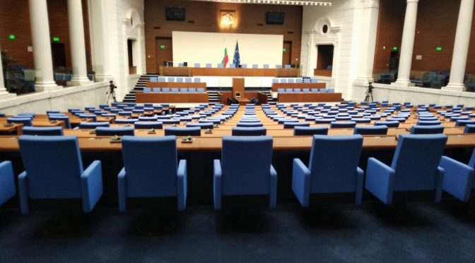 "Маркет Линкс": Шест партии влизат в парламента, "Има такъв народ" – на ръба