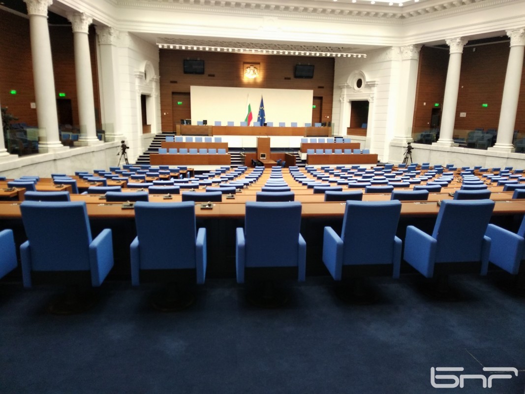 "Маркет Линкс": Шест партии влизат в парламента, "Има такъв народ" – на ръба