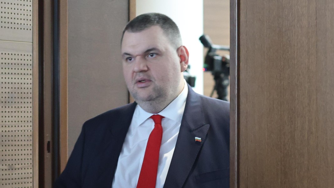 Пеевски: Партии с председатели с обвинения по НК – без държавна субсидия