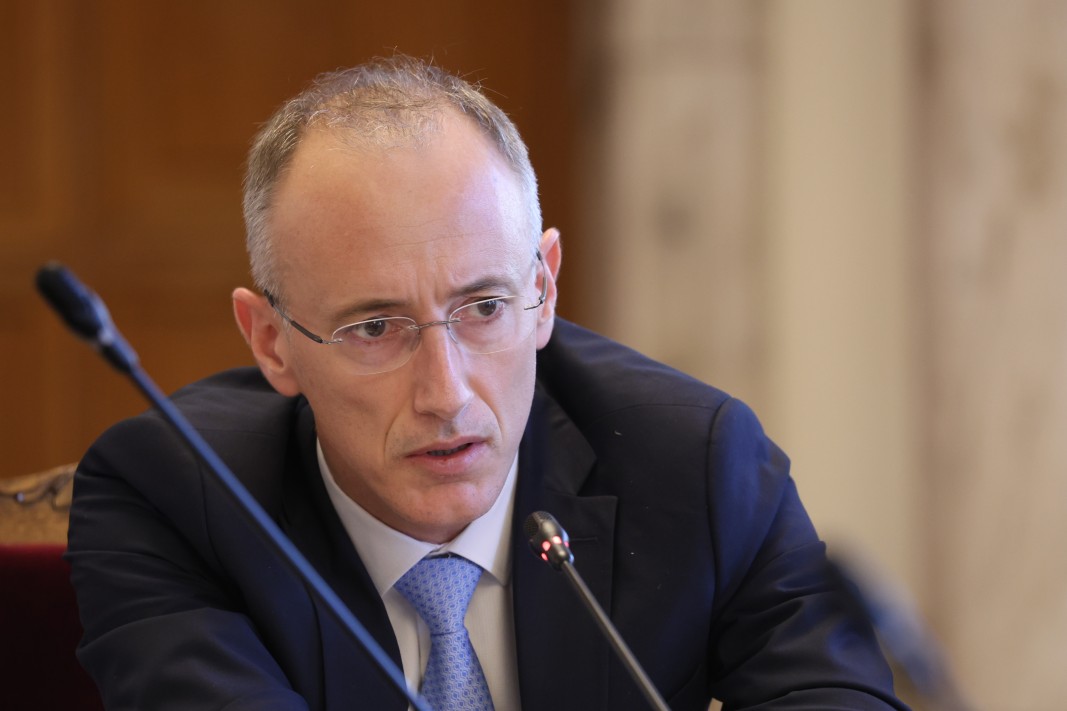 Образователният министър открива STEM център в луковитско училище