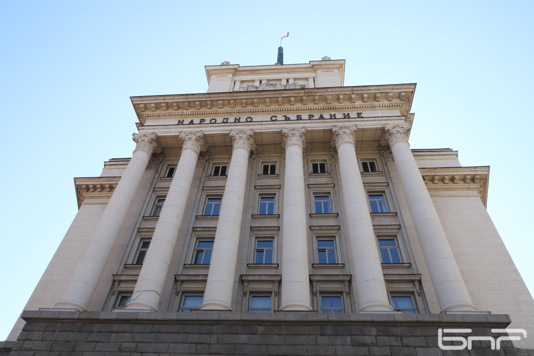 НС изслушва министри по актуални теми