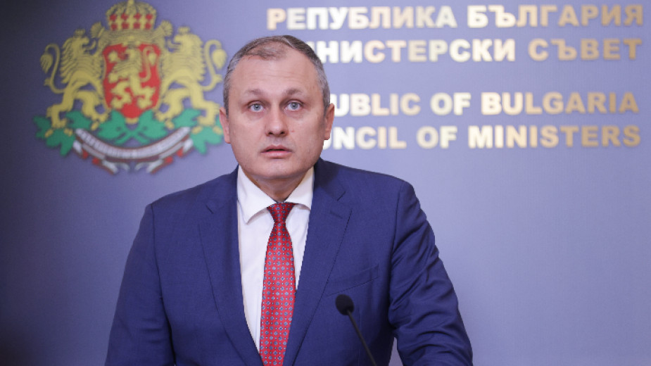 Министър Мундров: Софтуерът на машините за гласуване трябва да бъде на държавата