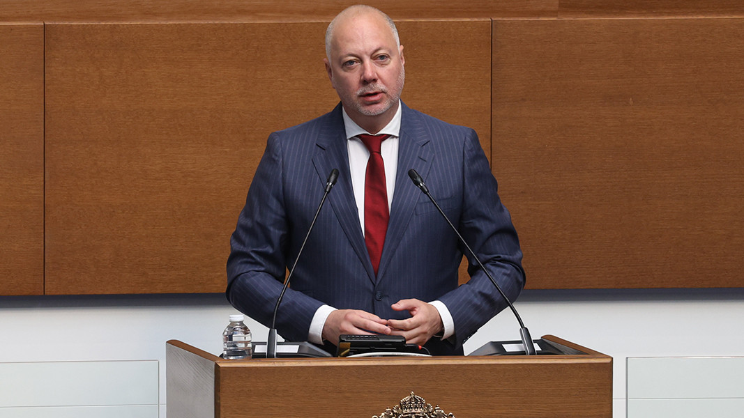 Премиерът, Митов и още 8 министри отговарят на депутатски въпроси