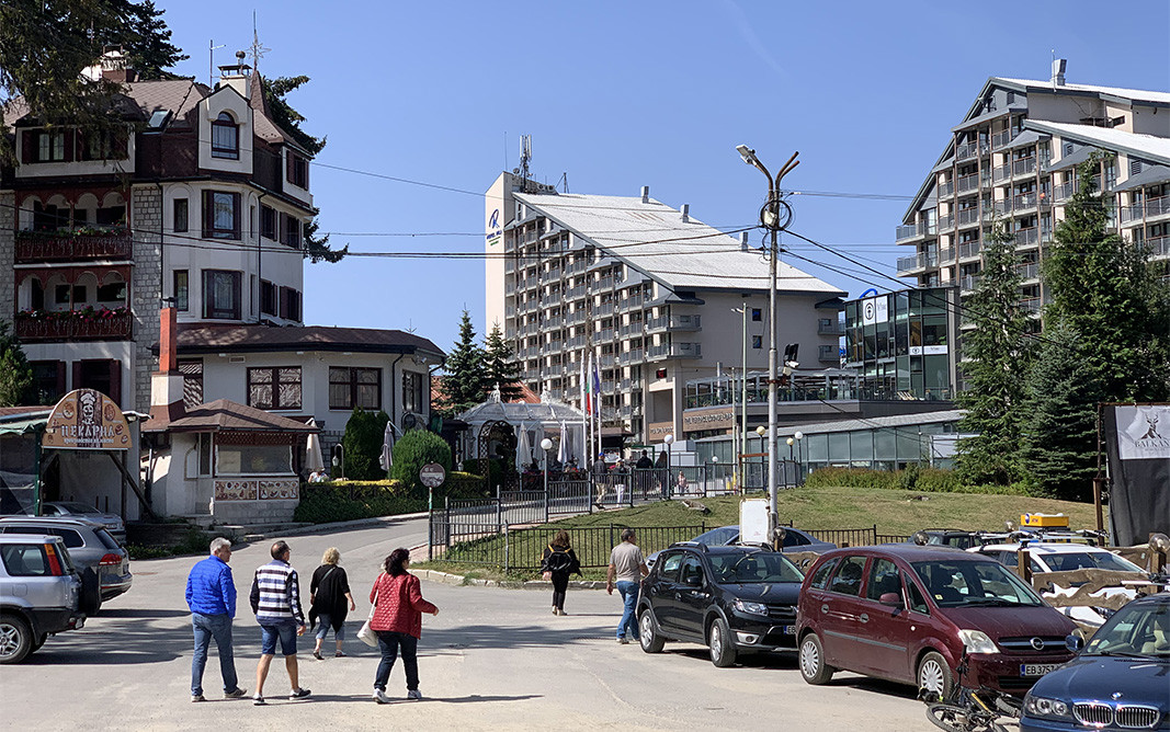 Комисията по туризъм на НС с изнесено заседание в Боровец
