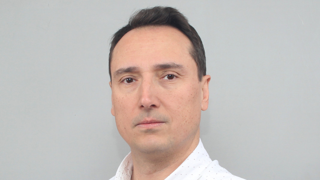 Добромир Живков: Процесът на рушене на държавността може да доведе до радикален спасител