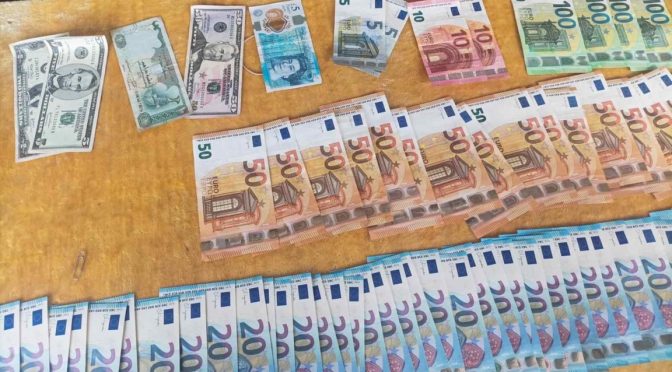 Полицията задържа мъж от Сухиндол, в дома му е намерен списък с имена и пари