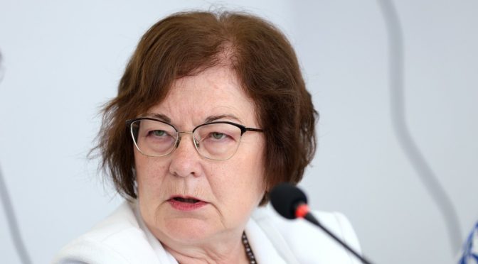 Донка Михайлова: Национализацията на общинските ВиК дружества би довела на места до поскъпване с 200%