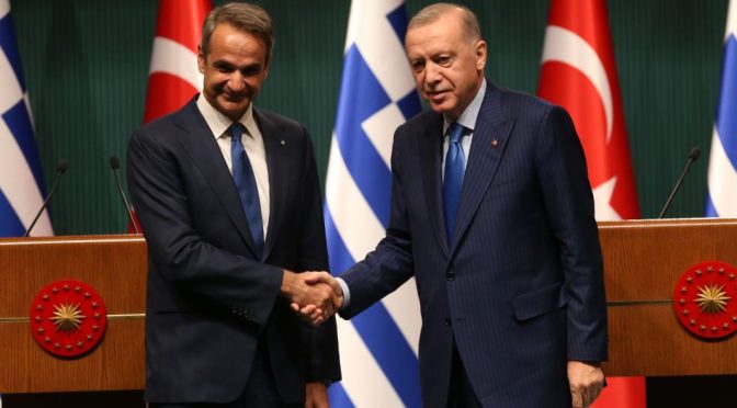 Ердоган заяви пред Мицотакис, че не вижда "неразрешими проблеми" в двустранните отношения