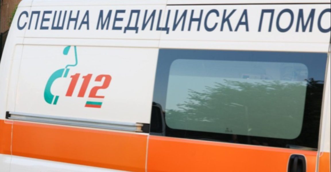 4 души са пострадали при челен удар на два автомобила на входа на Банско