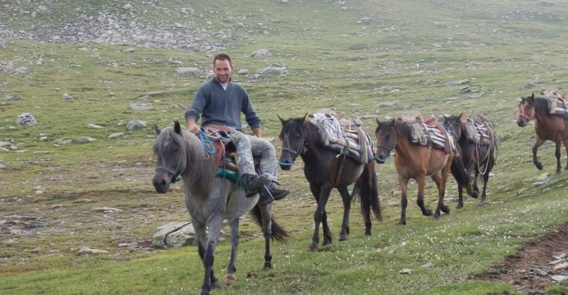 Около 30 евро струва пренасянето на багаж с кон до Седемте рилски езера