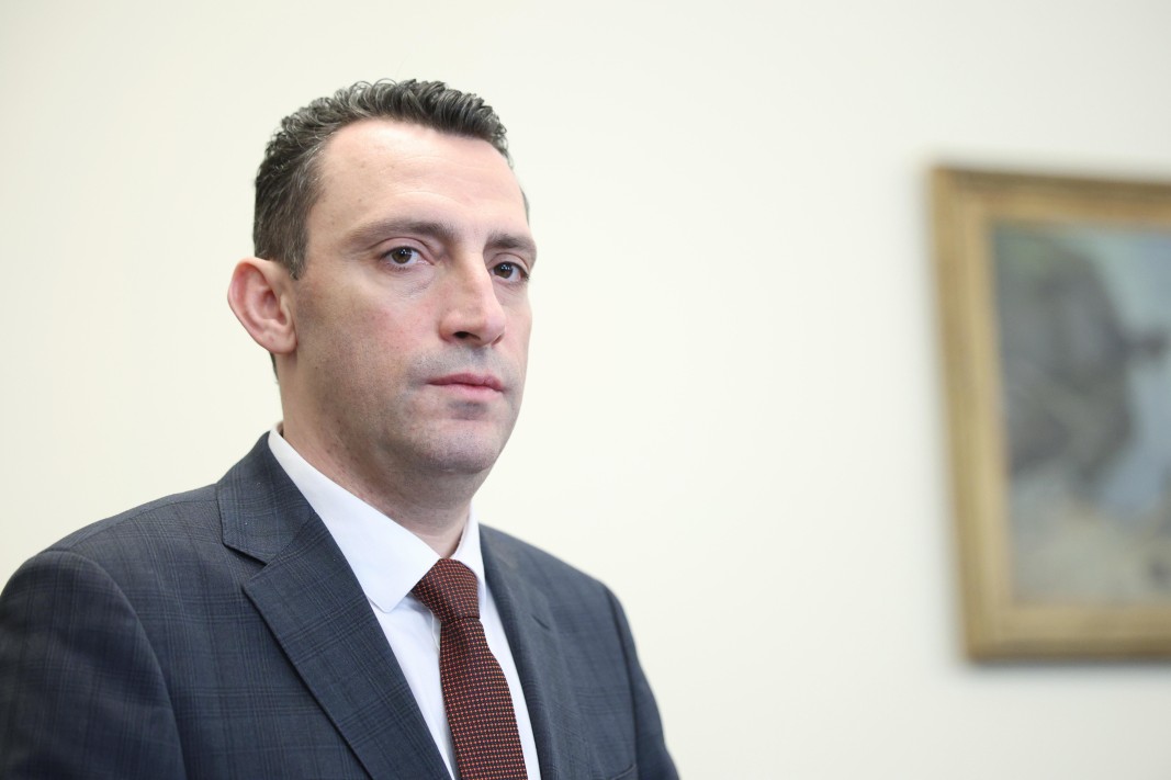 Министър Пешев освободи изпълнителния директор на Българския спортен тотализатор