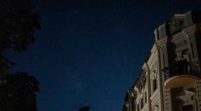 Жена е загинала, а децата ѝ са в болница след руски удари в Одеса