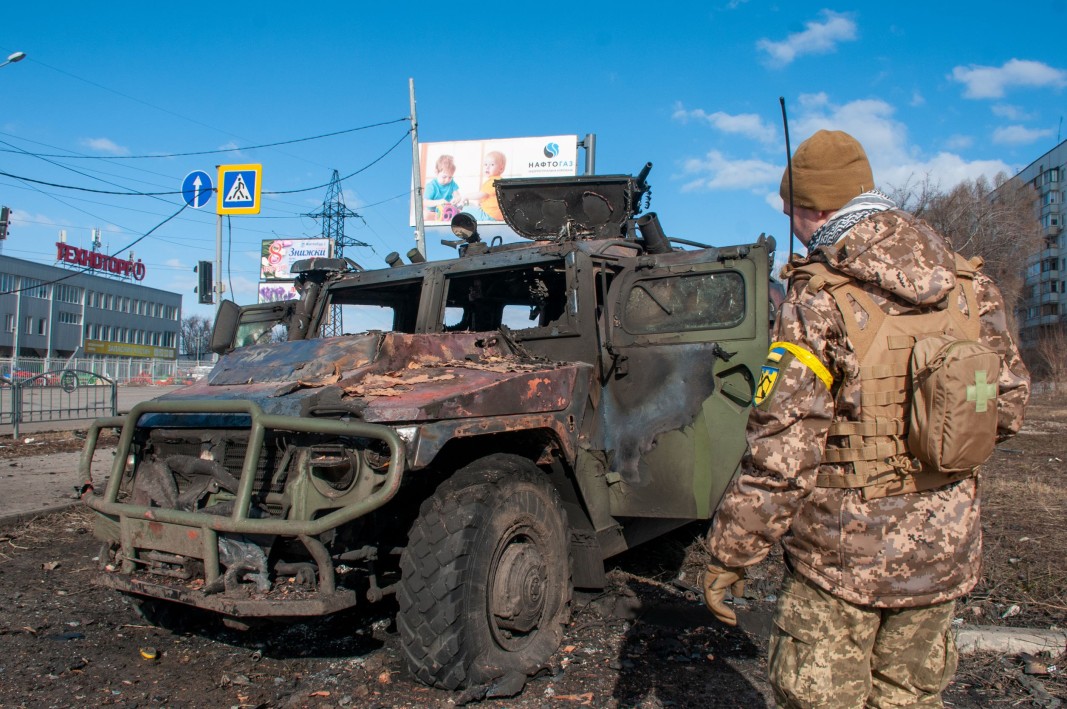 Украински губернатор: Руското настъпление към Харков е спряно