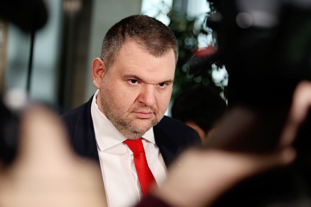 И Делян Пеевски поиска отмяна на решението за частна детска болница