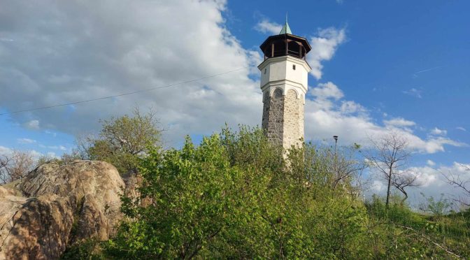 Пловдивчани се обединяват за почистване на Сахат тепе