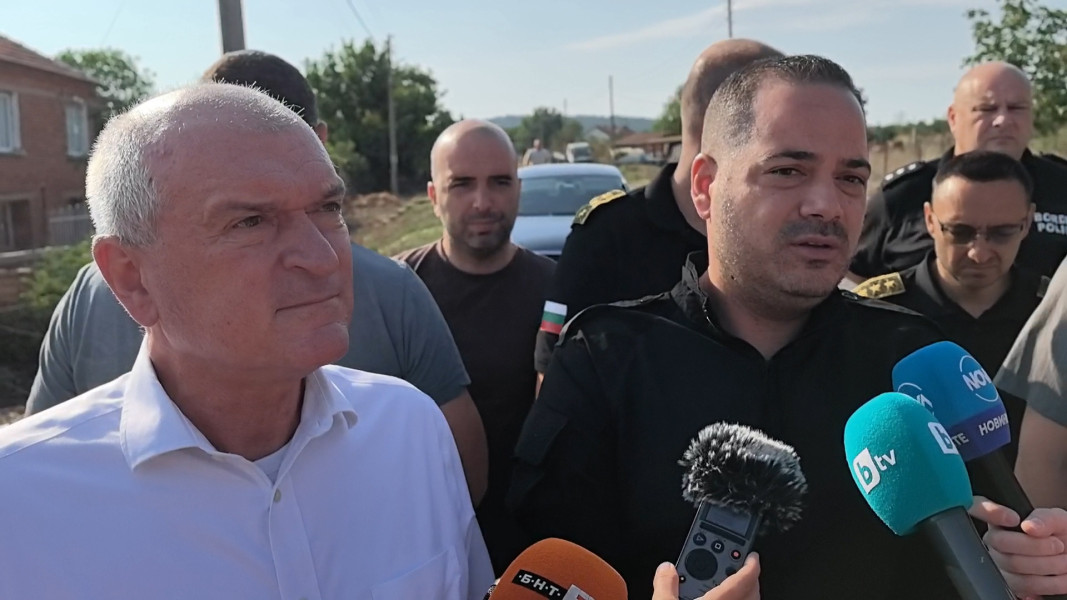 Калин Стоянов: Пожарът е на три фронта в ямболските села Крайнево, Воден и Шарково