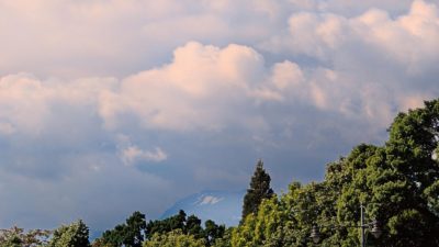 Предимно слънчево и краткотраен дъжд, градусите до 34°