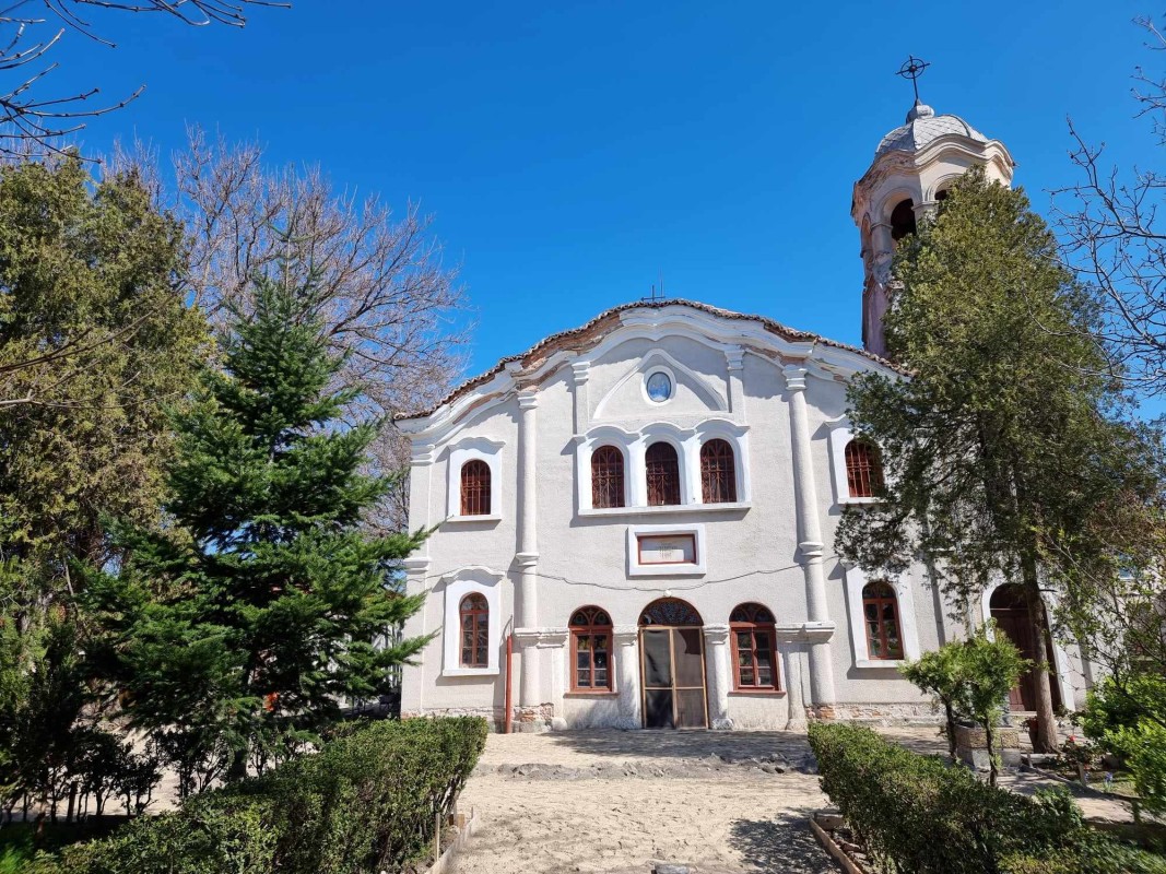 Продължава кампанията за ремонт на най-стария ямболски храм