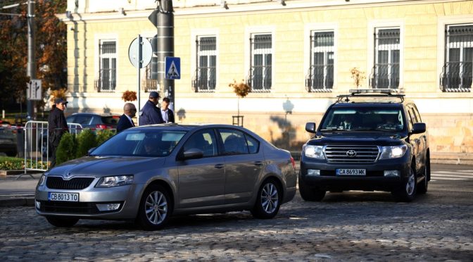 МС предлага коли на НСО да бъдат прехвърлени на администрацията на президента