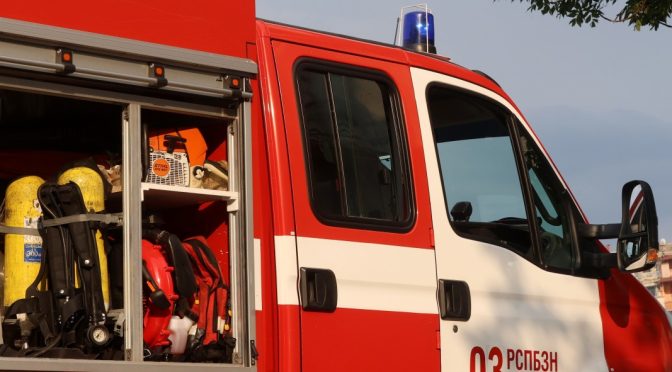 Мъж и жена загинаха при пожари в София