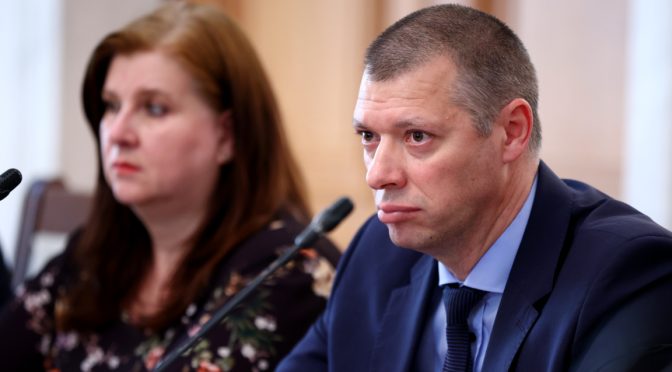 Шефът на Антикорупционната комисия е подал оставка