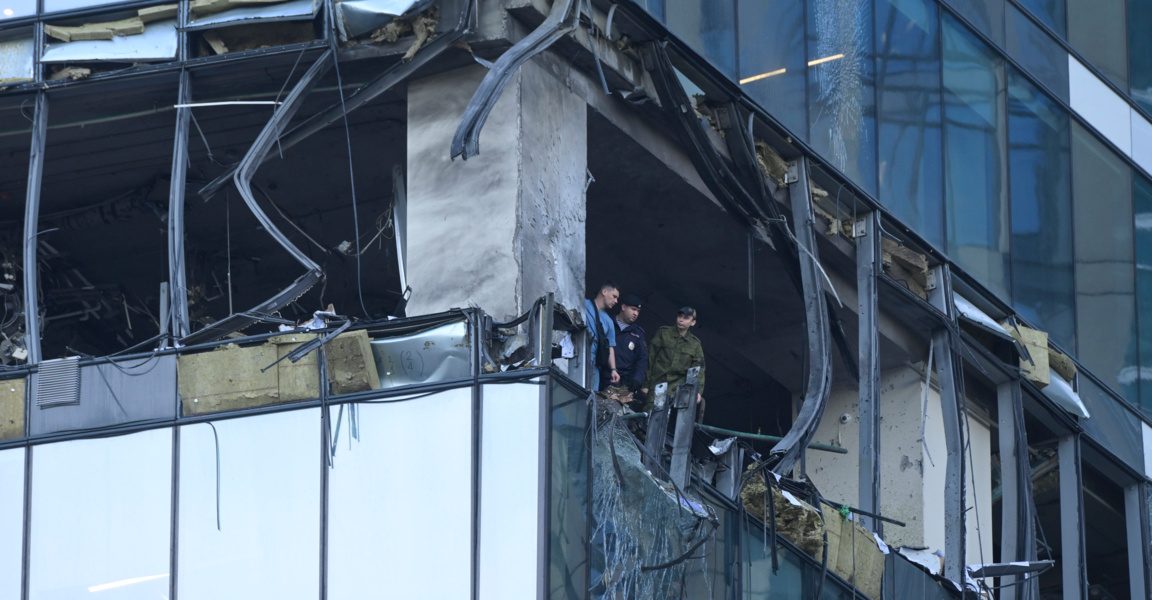 Поне 2 жертви на мащабна украинска атака с дронове в Московска област