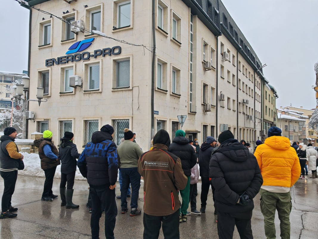 Габровци на протест заради прекъснатото електроподаване