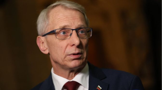 Денков: Панджерова няма как да остане зам.-министър