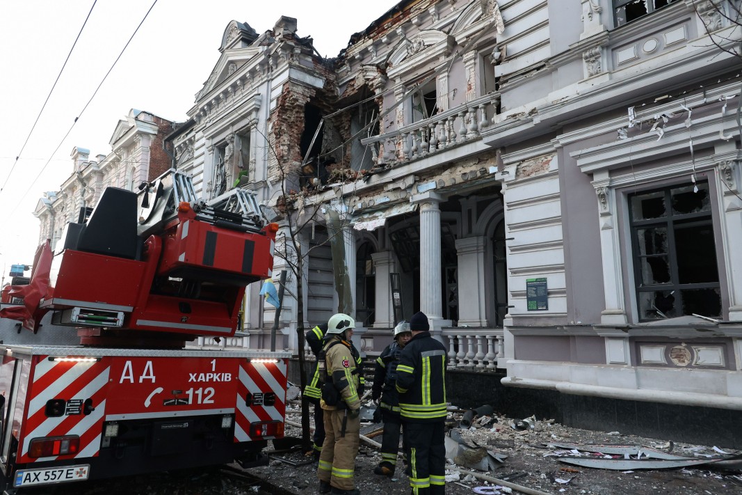 Две станаха жертвите на руския въздушен удар в Харков