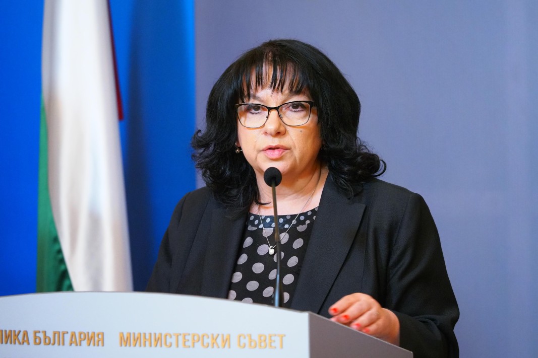 Петкова:  Да не допуснем по проекти в ПВУ национално съфинансиране заради влизането в еврозоната