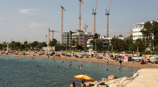 Жилищната криза в Гърция се задълбочава, очакват се още облекчения за собствениците