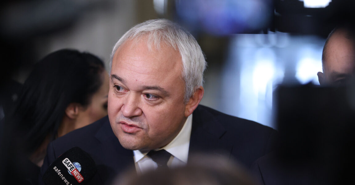 Извършителите на палежа на антените на „Старлинк“ са германци