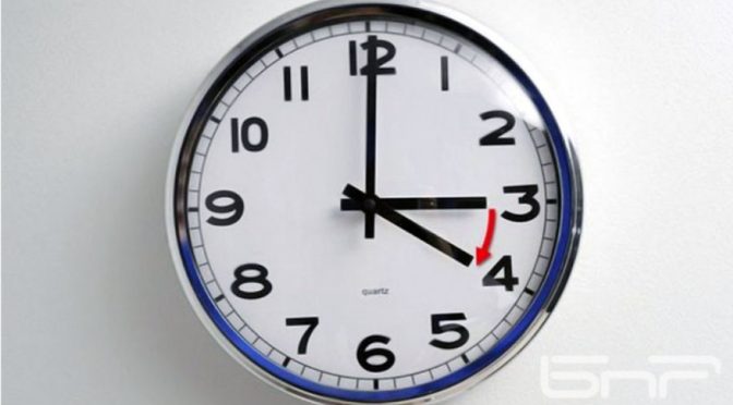 В неделя местим стрелките с час напред