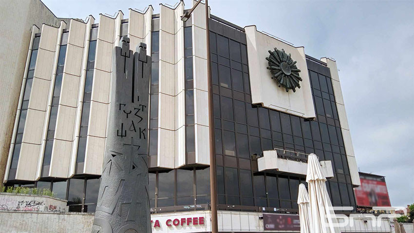 Вдъхват нов живот на НДК