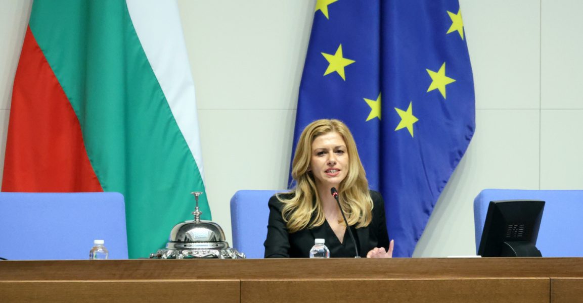 Михаела Доцова ще участва в парламентарната среща на върха на НАТО в Истанбул