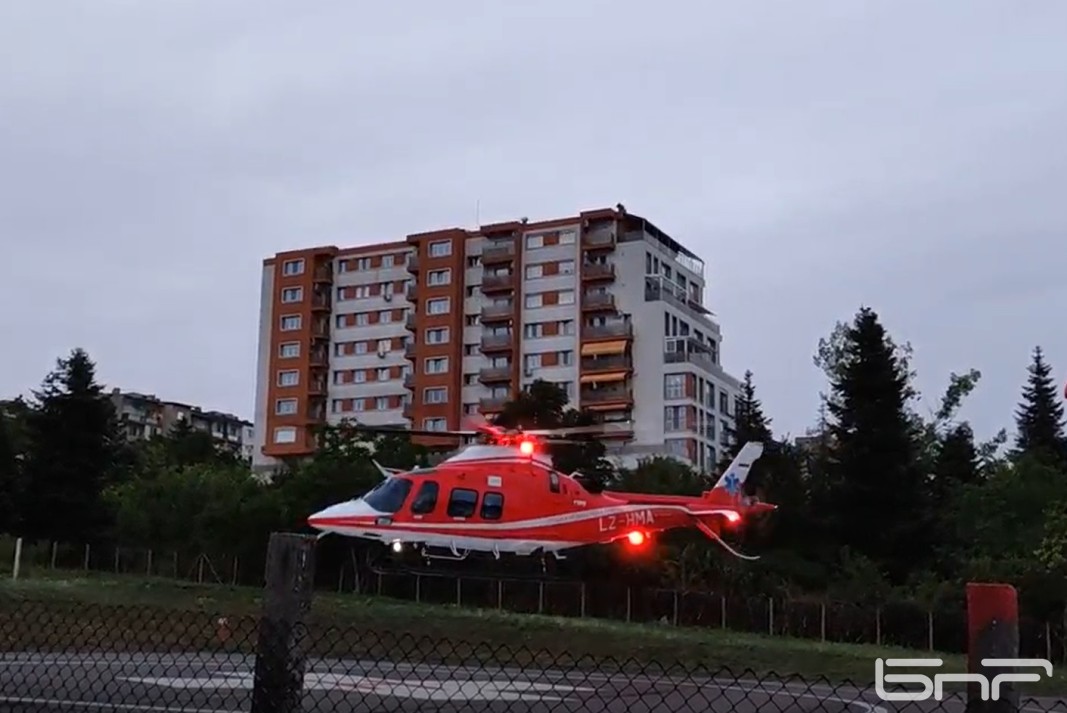 Въздушната ни линейка пак на мисия: Тежко ранен в ПТП мъж от Търново