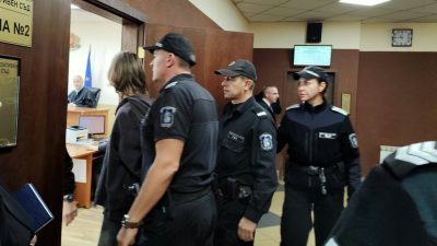 Започна делото за мярката на момчето, убило майка си в Пловдив
