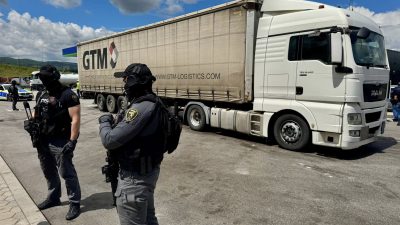ГДБОП разби международен канал: Задържаха 150 000 кутии контрабандни цигари в тир на АМ „Струма“