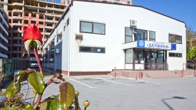 Безплатно обучение по плуване за деца на басейн „Делфини“ във Варна